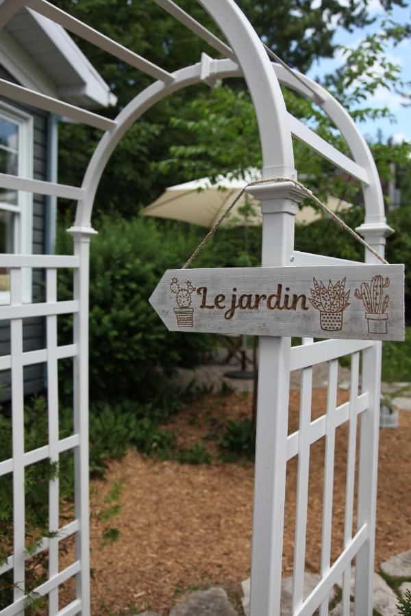 La Petite Hermine B&B Stoneham Bagian luar foto