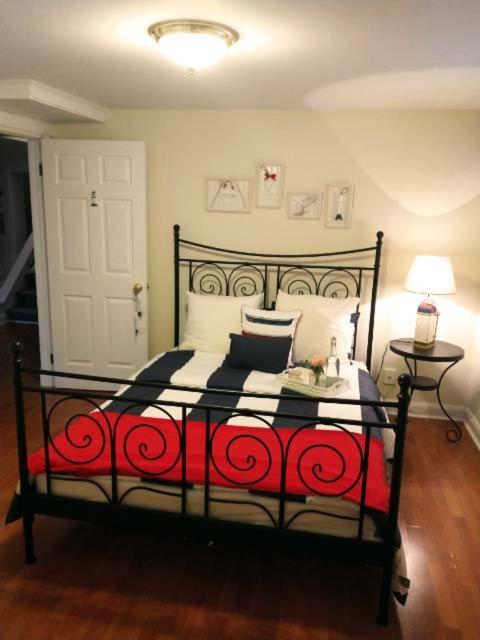 La Petite Hermine B&B Stoneham Bagian luar foto