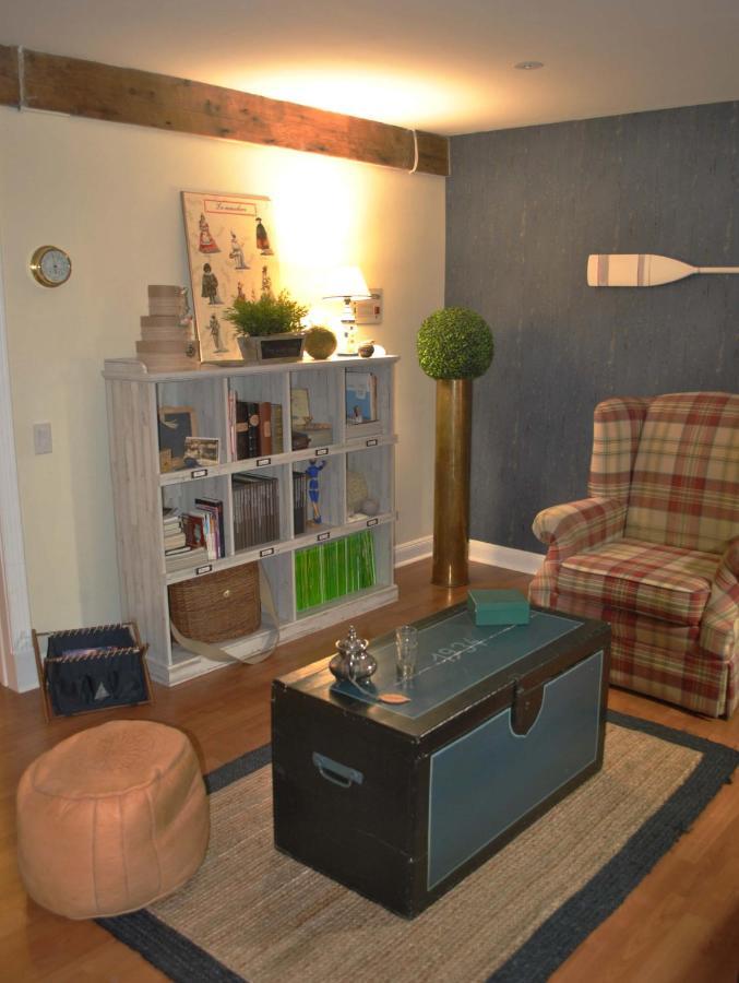 La Petite Hermine B&B Stoneham Bagian luar foto